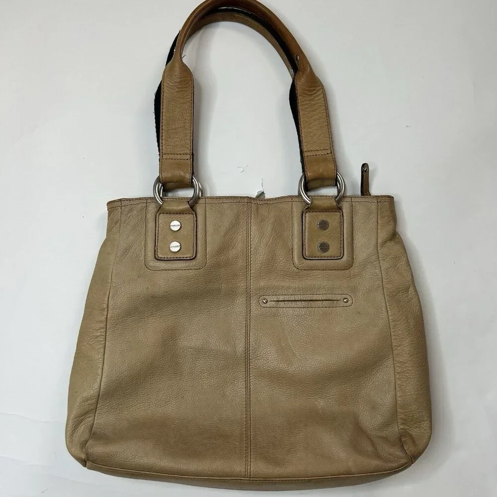 B. Makowsky Tan Leather Shoulder Bag Silver Hardware Leopard Print Lining Hobo